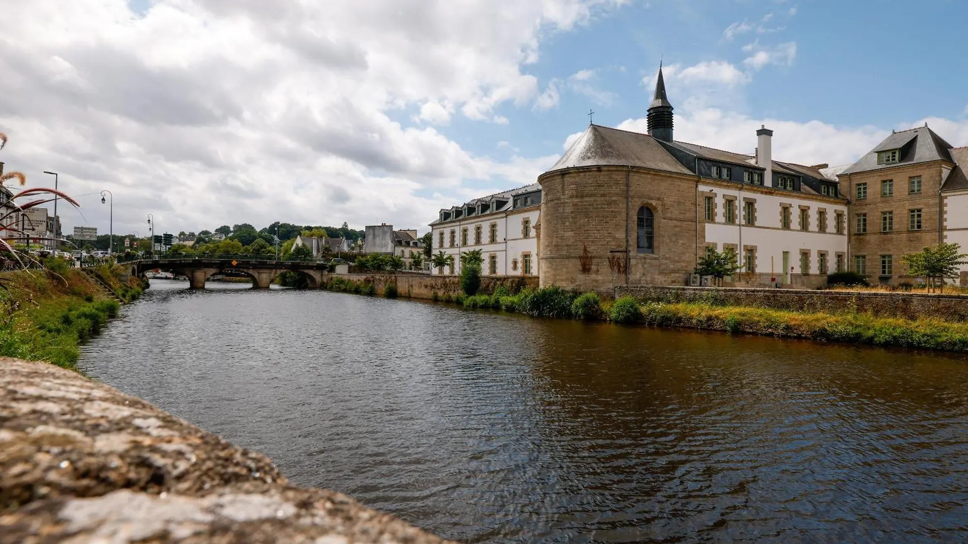 Zen Love Room Jaccuzzi Sauna Pontivy Apartment