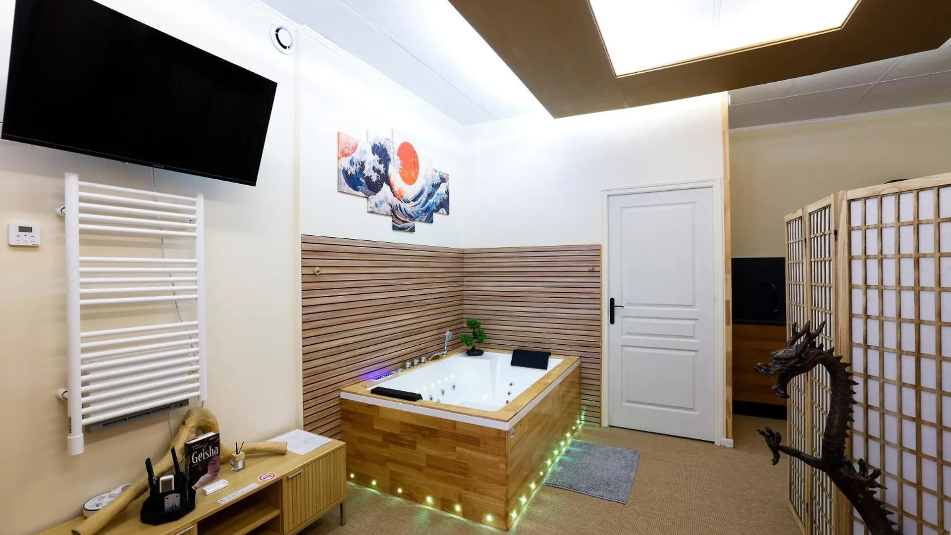 Zen Love Room Jaccuzzi Sauna Pontivy